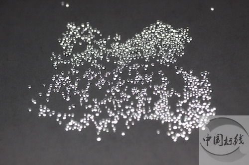 东山金属表面处理厂喷砂玻璃微珠清理